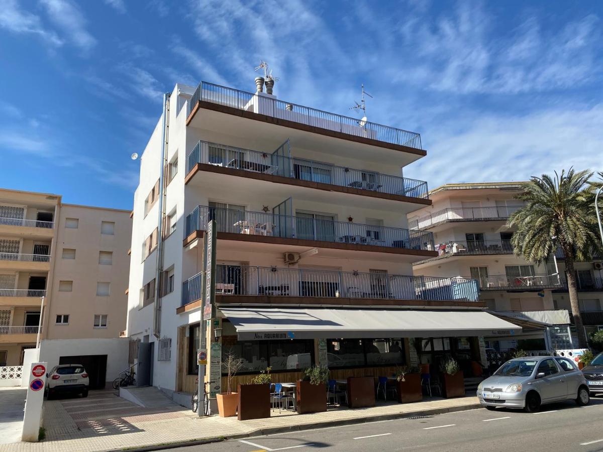 Apartamentos Aquarium. 150 Metros Playa. Roses Buitenkant foto