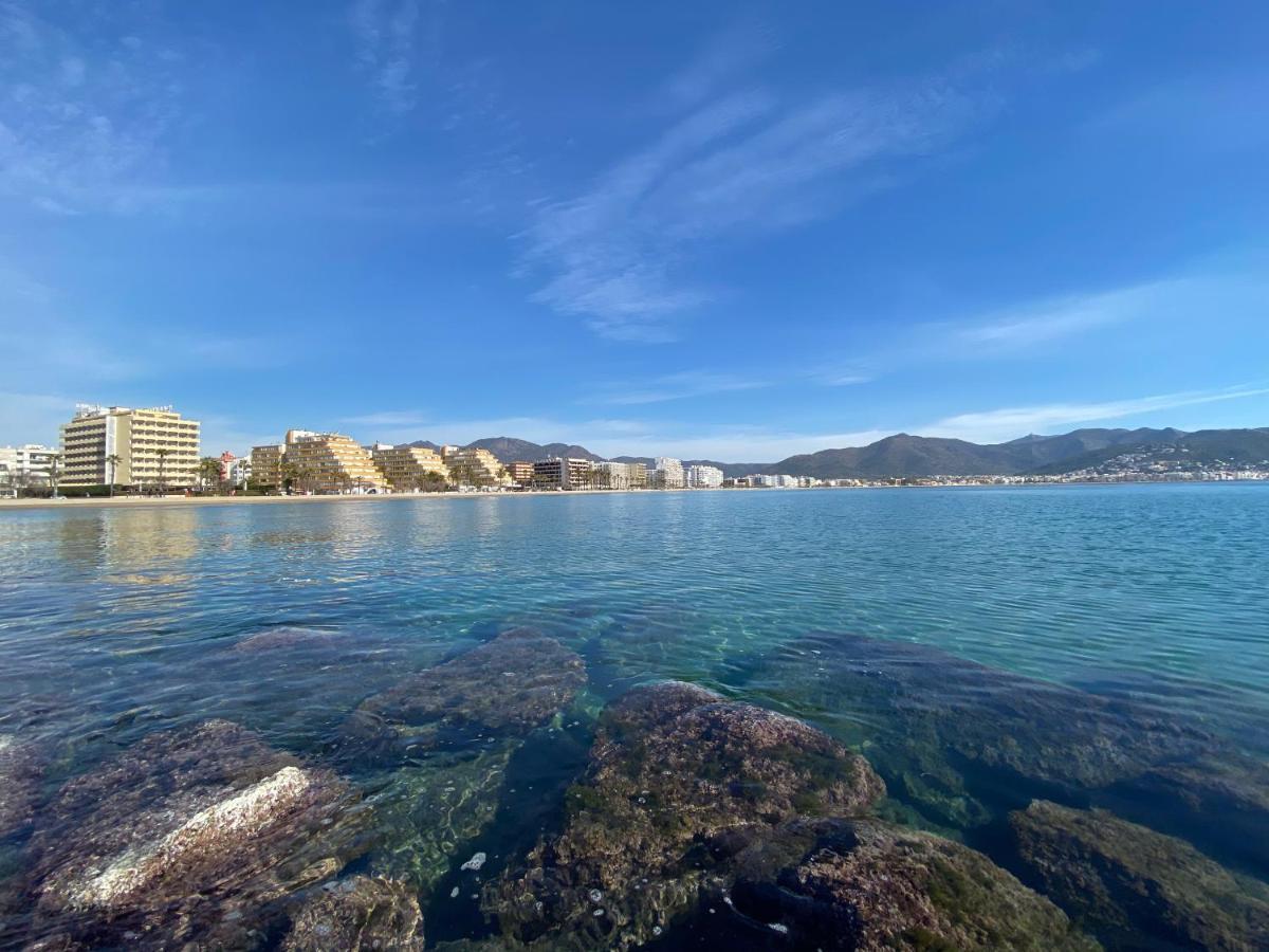 Apartamentos Aquarium. 150 Metros Playa. Roses Buitenkant foto
